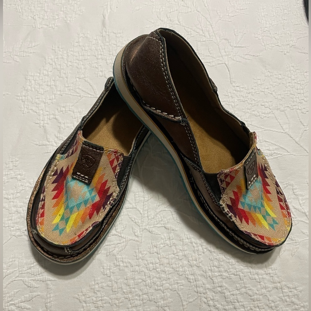 EUC Ariat Cruiser Copper Metallic Aztec Casual Shoe Size 6B
